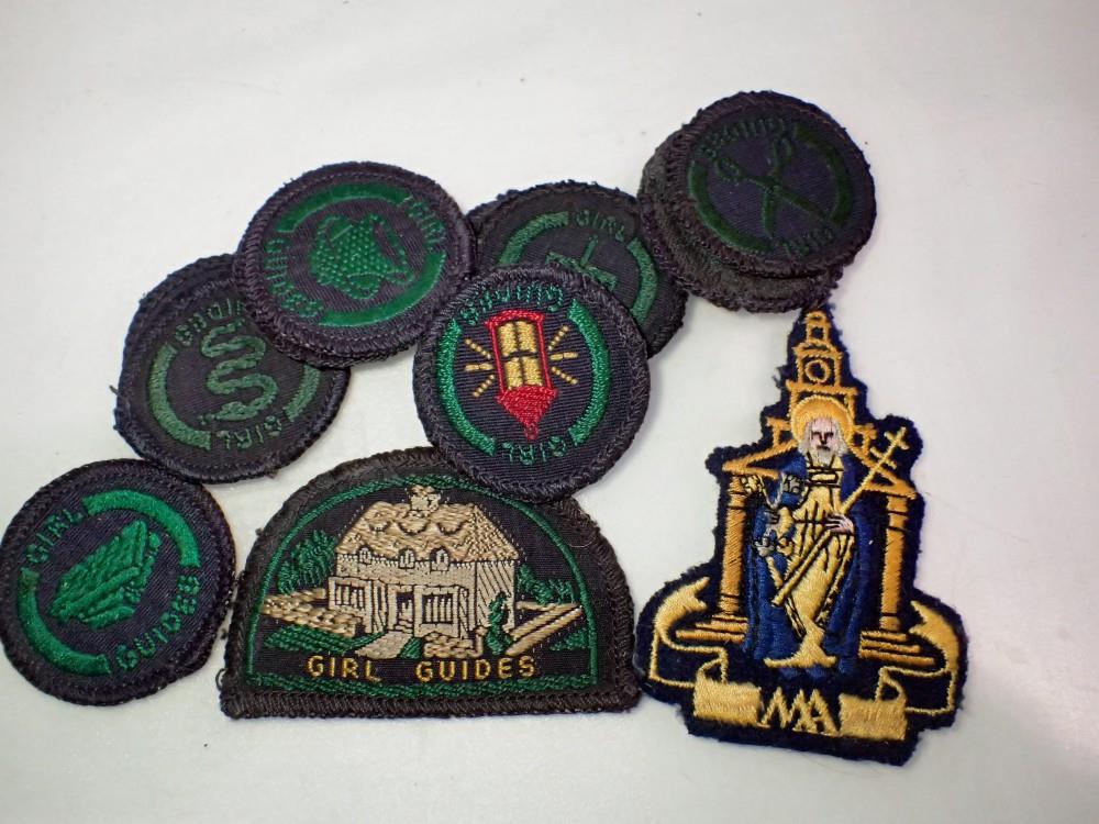 Collection of early Girl Guide badges. UK P&P Group 1 (£16+VAT for the first lot and £2+VAT for