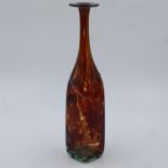Brown tall Mdina vase, H: 38 cm, no cracks or chips. UK P&P Group 2 (£20+VAT for the first lot