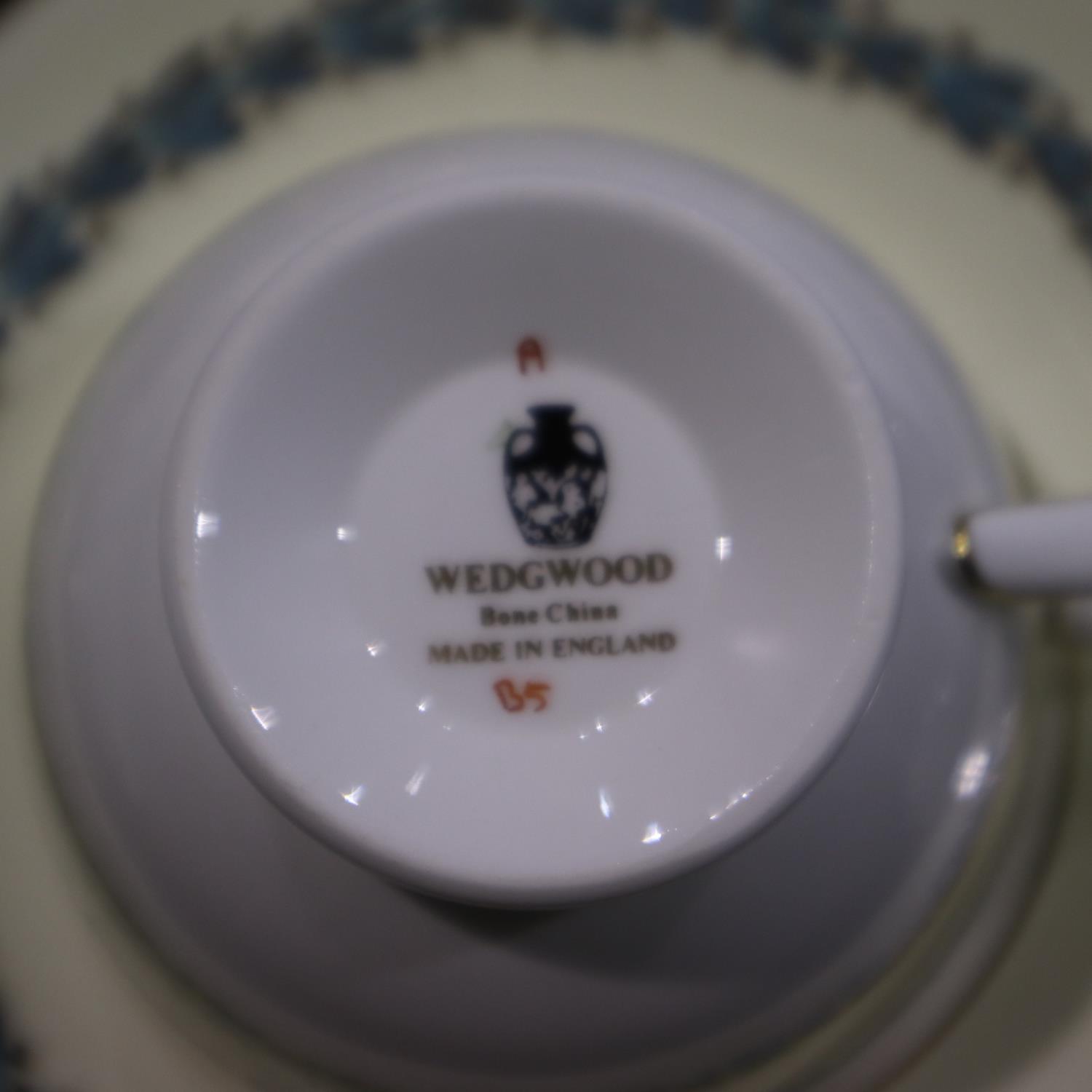 Wedgwood 39 piece tea service in the Appledore patten, no chips or cracks. Not available for in- - Image 2 of 2