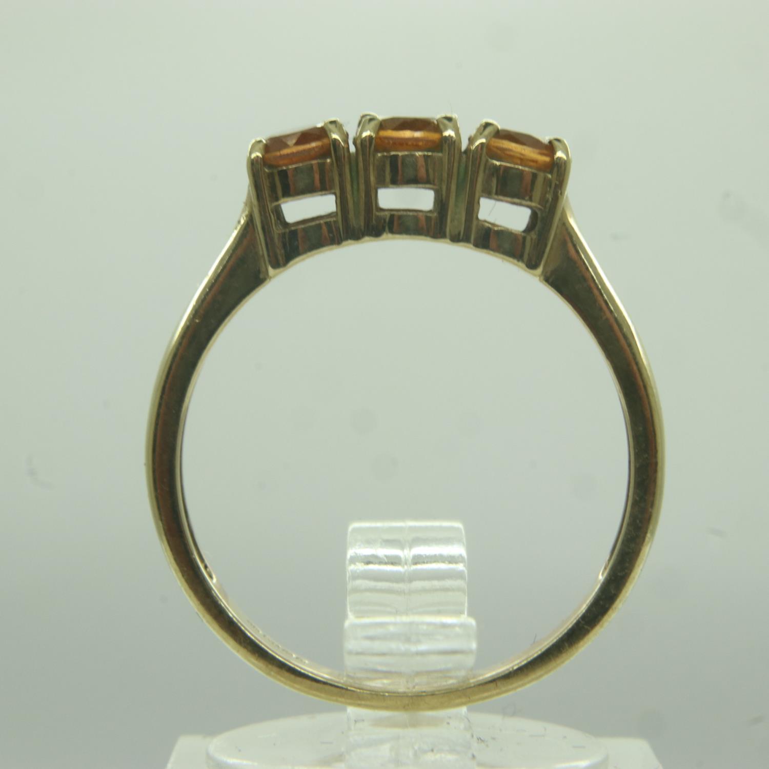 9ct gold trilogy ring set with citrine, size N, 2.1g. UK P&P Group 0 (£6+VAT for the first lot - Image 2 of 3