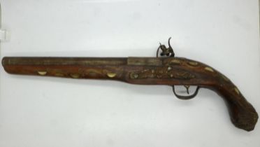 Replica flintlock pistol, L: 45 cm. UK P&P Group 1 (£16+VAT for the first lot and £2+VAT for