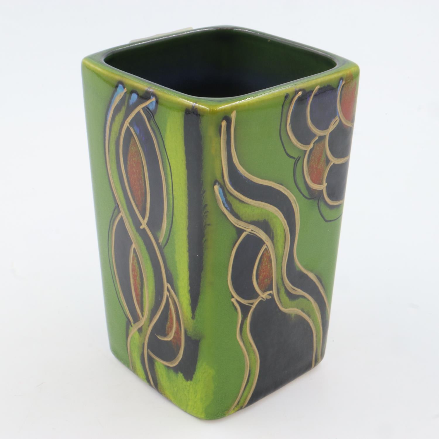 Anita Harris abstract square vase, signed in gold, H: 15 cm. UK P&P Group 2 (£20+VAT for the first