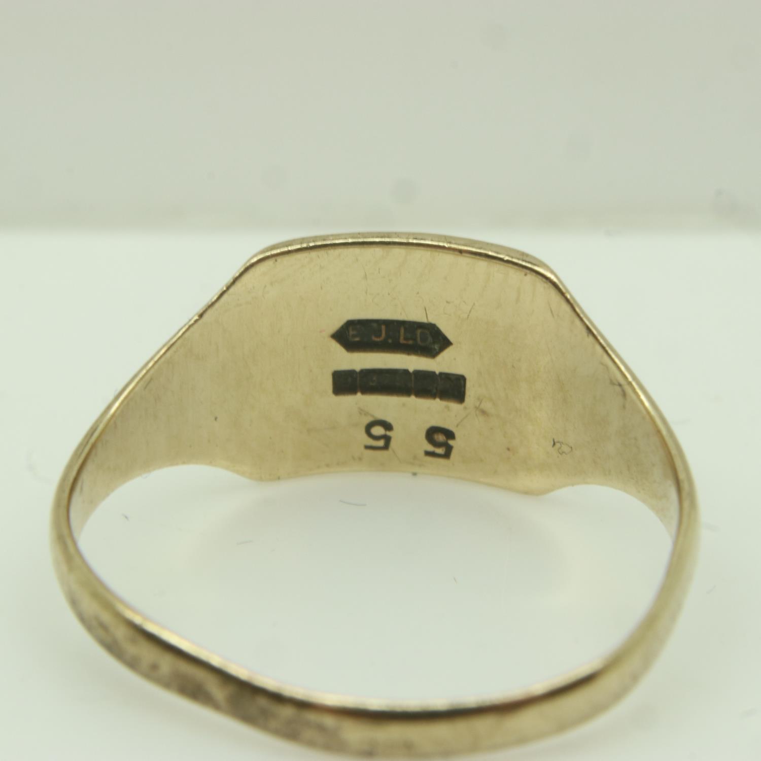 9ct gold signet ring, size M, misshapen, 1.8g. UK P&P Group 0 (£6+VAT for the first lot and £1+VAT - Image 3 of 3