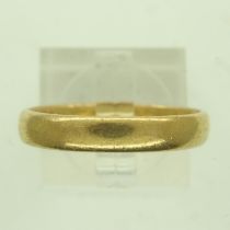 22ct gold slim profile wedding band, size S/T, 4.9g. P&P Group 0 (£6+VAT for the first lot and £1+