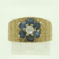 9ct gold ring set with diamond and sapphires, size N, 4.3g. UK P&P Group 0 (£6+VAT for the first lot