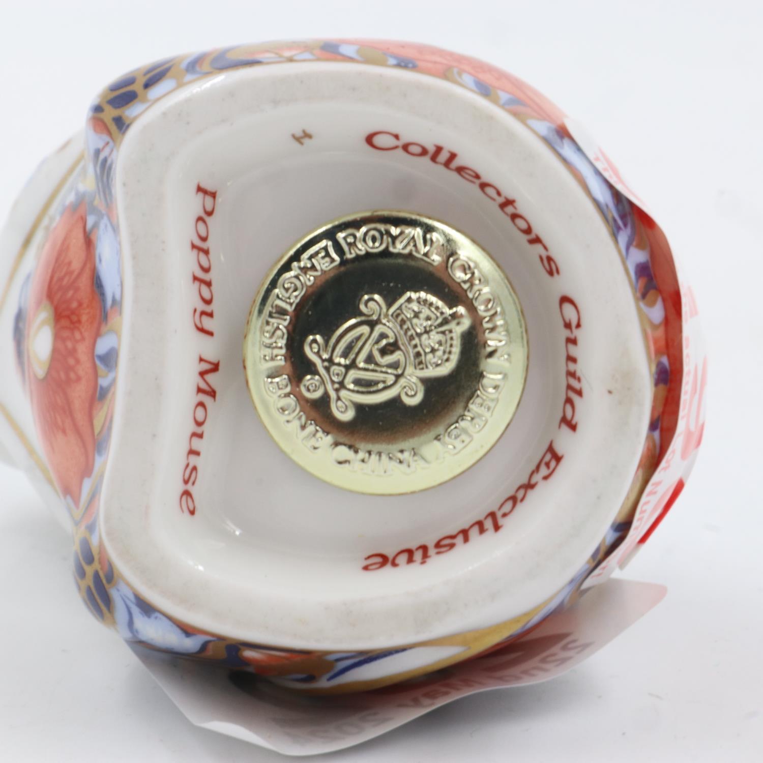 Royal Crown Derby poppy mouse paperweight, gold stopper, H: 70 mm. UK P&P Group 1 (£16+VAT for the - Image 2 of 2