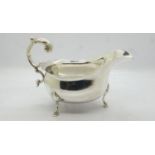 Chester hallmarked silver sauce boat, 149g, L: 16 cm. UK P&P Group 1 (£16+VAT for the first lot