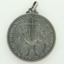 1962 silver papal medal of Pope John XXIII. UK P&P Group 1 (£16+VAT for the first lot and £2+VAT for