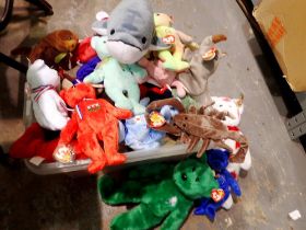 Thirty two Ty Beanie Babies, four in display cases. Not available for in-house P&P