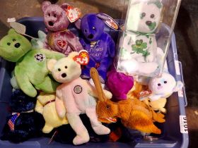Forty loose Ty Beanie Babies with tags. Not available for in-house P&P
