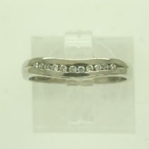 9ct white gold wave ring set with diamonds, size K, 2.2g. UK P&P Group 0 (£6+VAT for the first lot