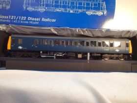 Dapol O gauge 7D-015-004 class 122 single railcar, BR blue, near mint, storage wear to box. UK P&P