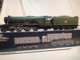 Hattons O gauge, class A3, Windsor Lad, 60035, green, early crest, excellent condition, storage wear