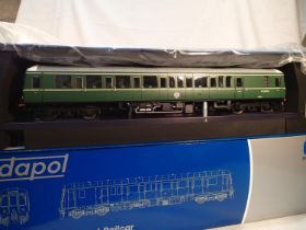 Dapol O gauge 7D-015-002, class 122, railcar, D55000, green, near mint, storage wear to box. UK P&