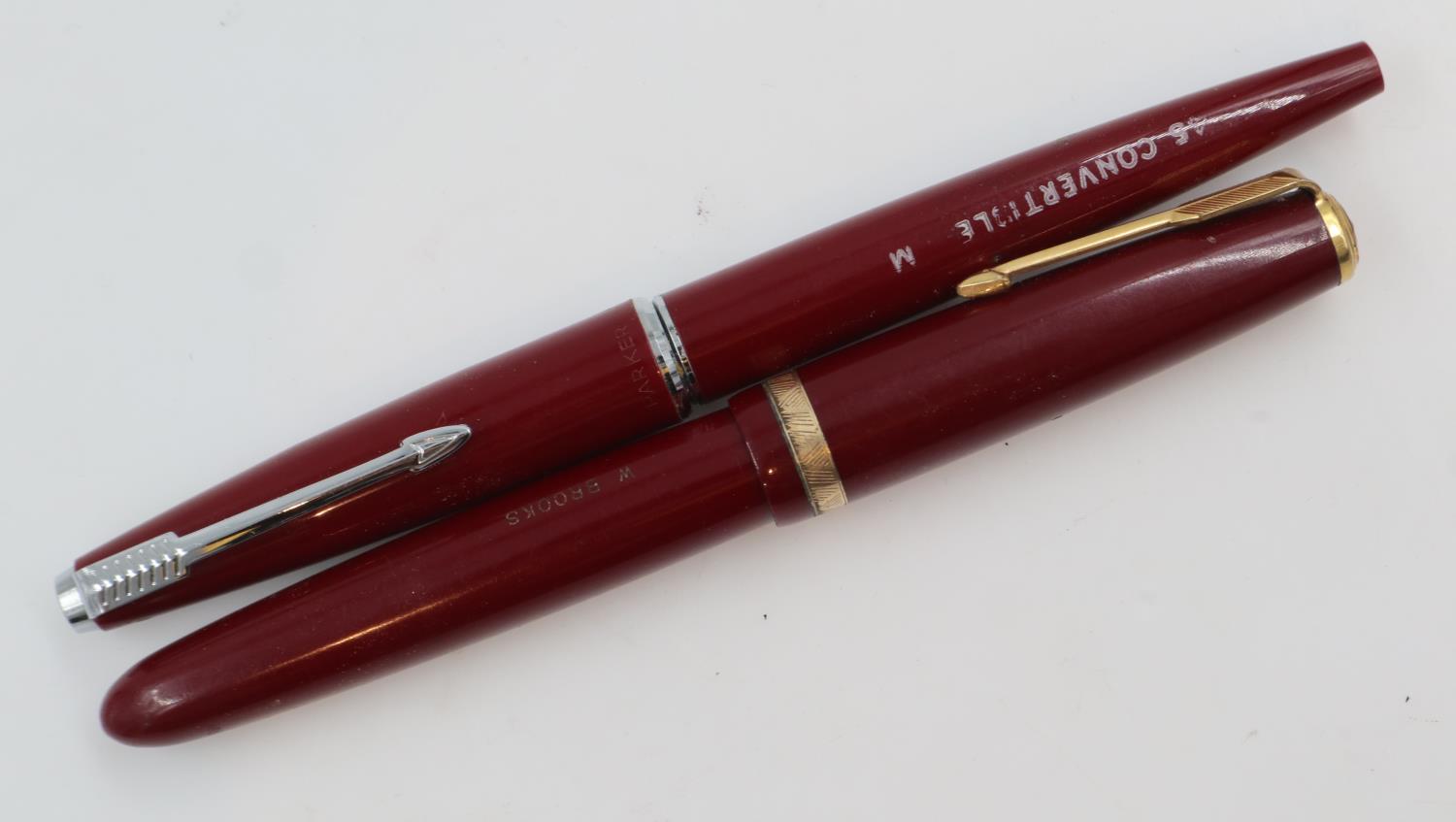 Two Parker fountain pens with 14K gold nibs. UK P&P Group 1 (£16+VAT for the first lot and £2+VAT