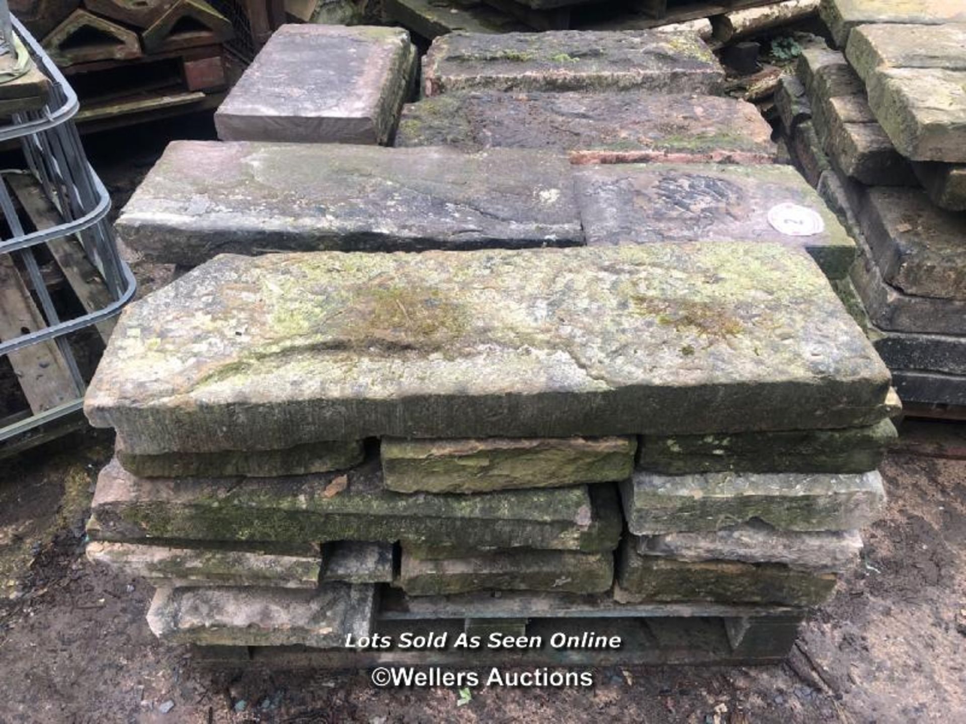 PALLET OF APPROX. 20X PIECES OF ASSORTED STONE, LARGEST 92CM (L) X 30CM (W) X 10CM (D) - Image 2 of 2
