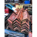 MIXED PALLET OF APPROX. 90X RED RIDGE ROOF TILES, MOSTLY 12", 90 ANGLE