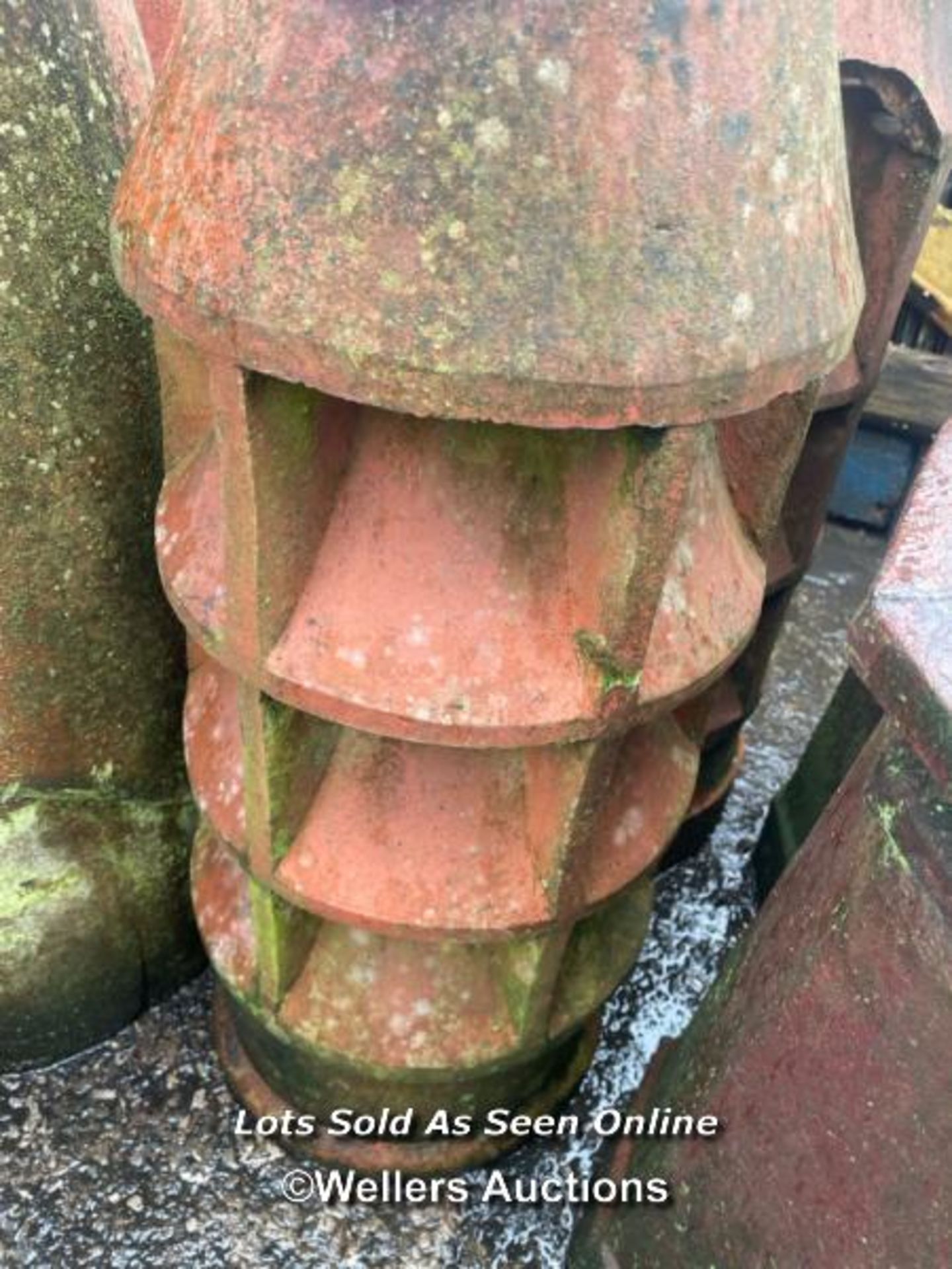 A PAIR OF FLUTED TERRACOTTA CHIMNEY POTS, 80CM (H) - Image 2 of 3