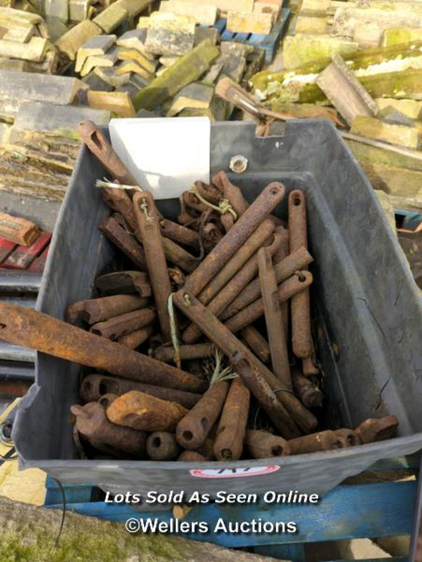 LARGE QUANTITY OF CAST IRON SASH WINDOW WEIGHTS