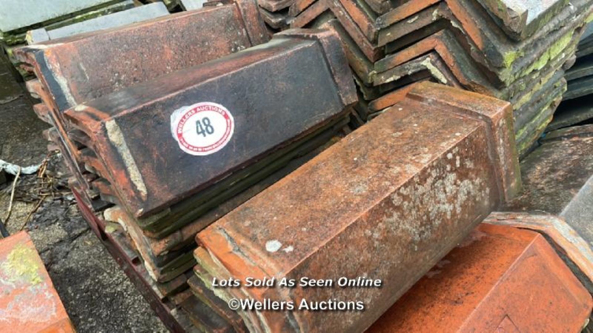 MIXED PALLET OF APPROX. 75X RED RIDGE ROOF TILES, MOSTLY 19", 120 ANGLE - Image 3 of 3