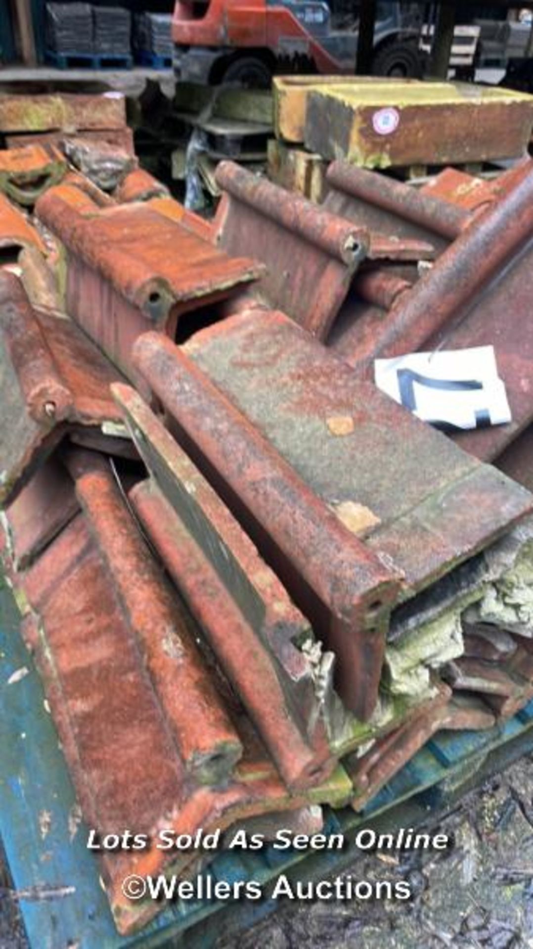 PALLET OF APPROX. 42X 18" ROLL TOP RED RIDGE TILES, 105 ANGLE - Image 2 of 2