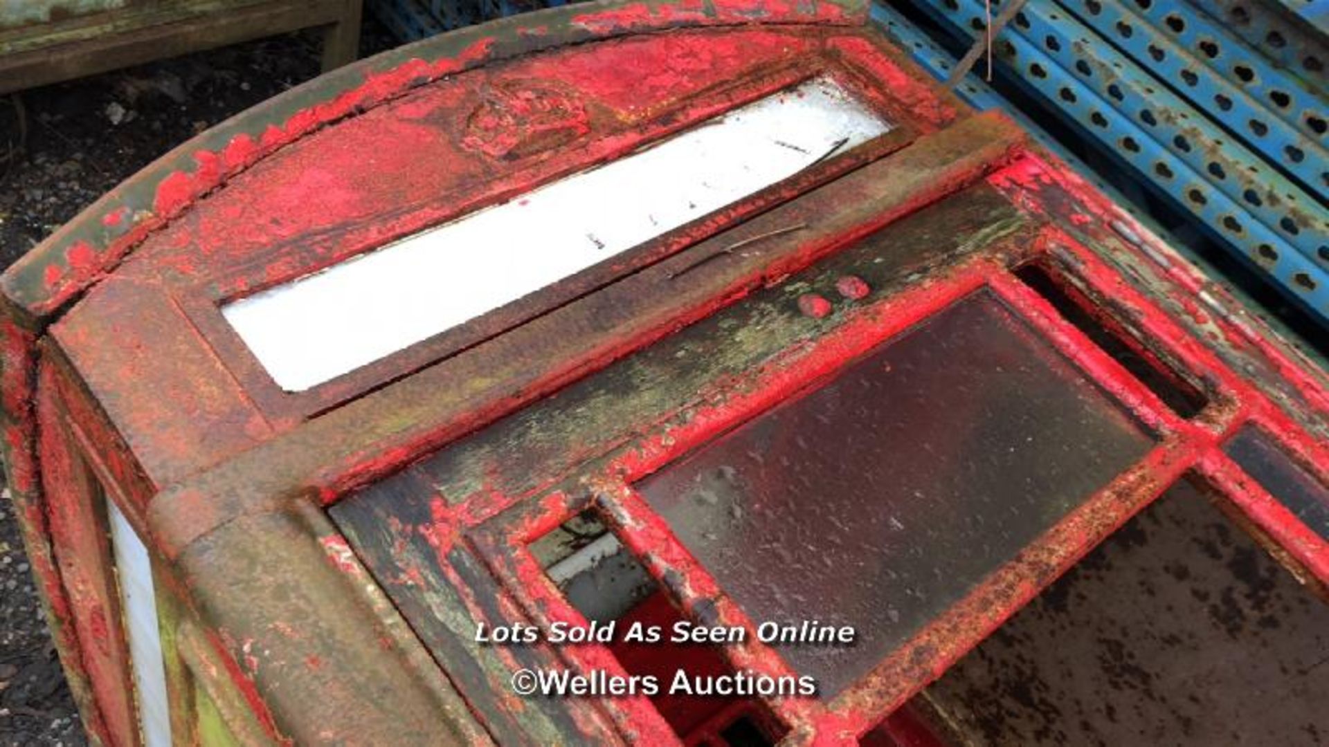 AN ORIGINAL K6 BRITISH RED TELEPHONE BOX, 245CM (H) X 88CM (W) X 88CM (D) - Image 4 of 4