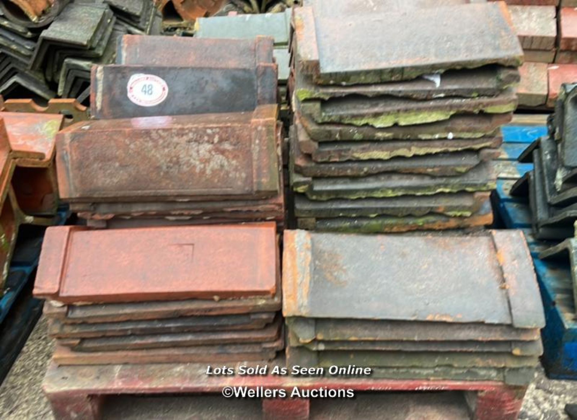 MIXED PALLET OF APPROX. 75X RED RIDGE ROOF TILES, MOSTLY 19", 120 ANGLE