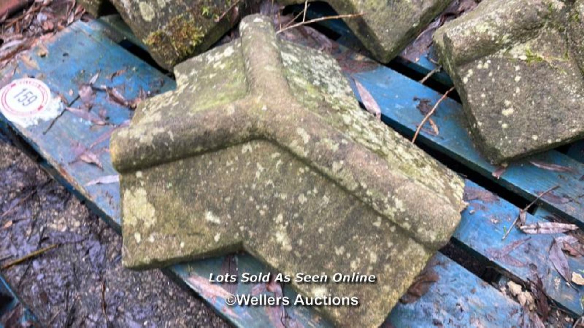 FOUR ASSORTED DECORATIVE STONE ROOF FINIALS, LARGEST 33CM (L) X 11CM (H) - Image 2 of 4