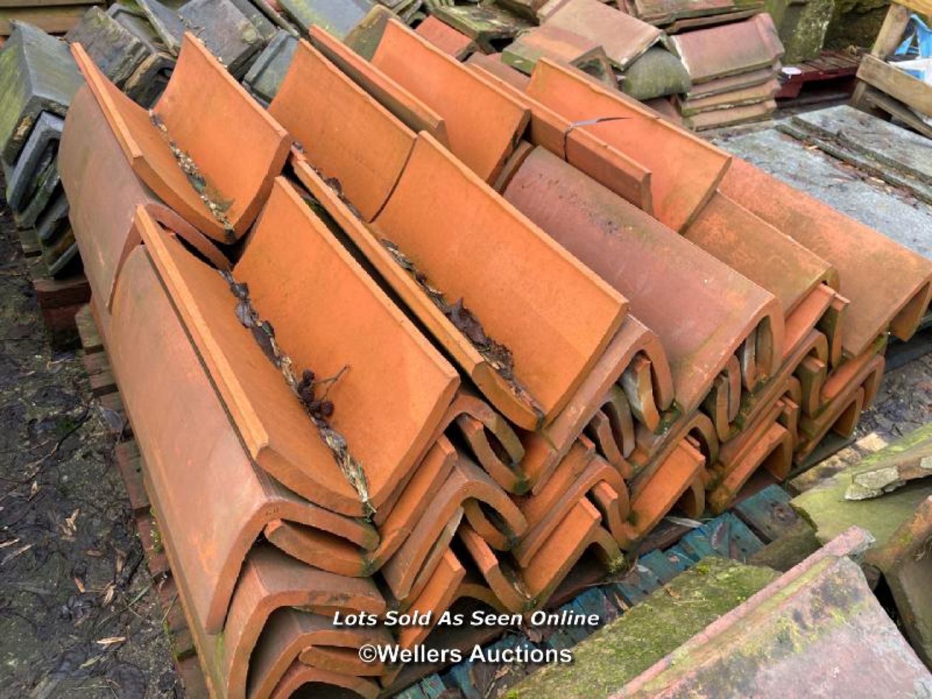 PALLET OF APPROX. 83X 18" RED RIDGE TILES, 60 ANGLE