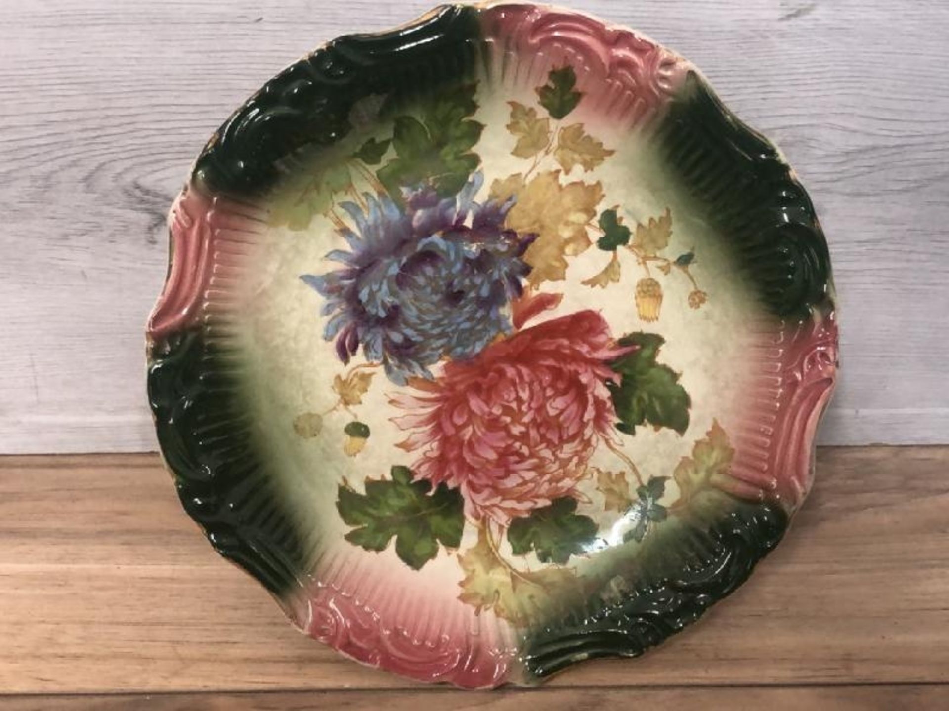 Five Victorian James Kent "Chrysanthemum" pattern plates, 24.5cm diameter / AN7 - Image 6 of 11