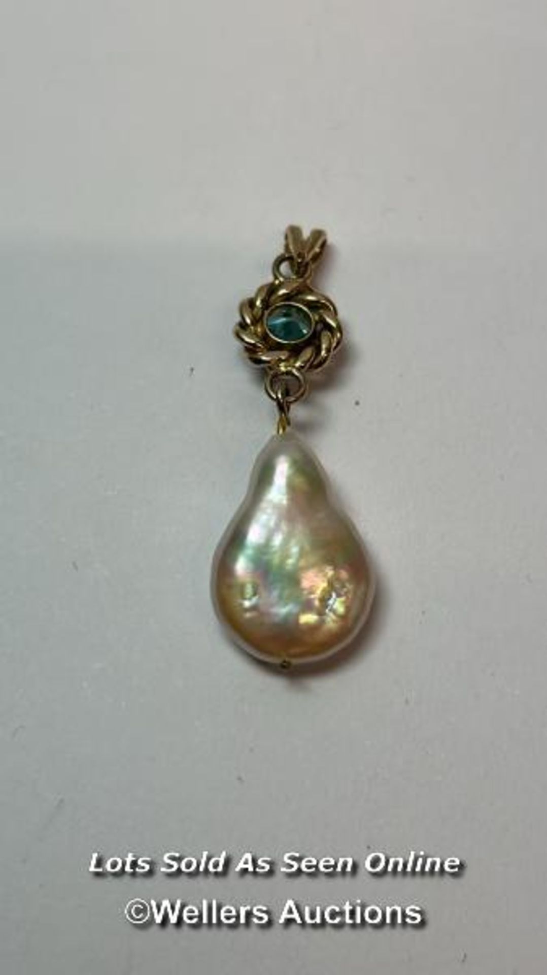 Freshwater pearl and yellow metal pendant / SF - Bild 2 aus 2