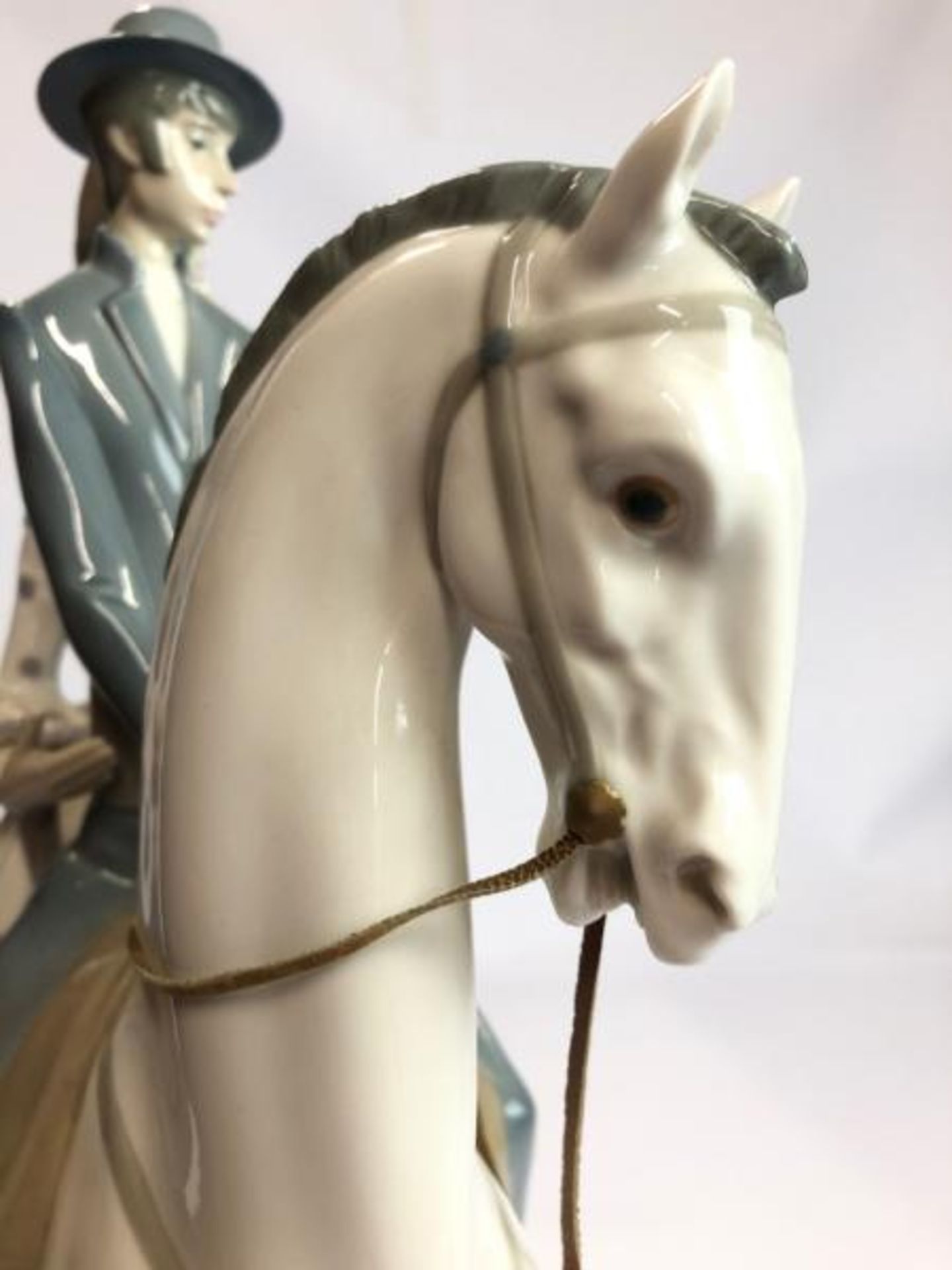 Lladro " "Andaluces Couple on Horse" retired piece, good overall condition, 45cm high, 37cm wide / - Image 7 of 8