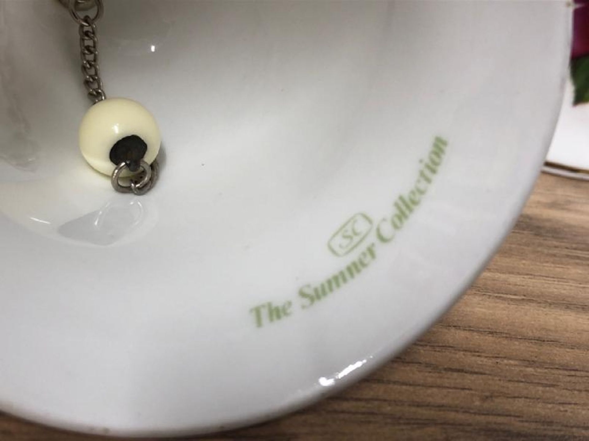 Tweny five collectable bells including twelve fine bone china "The Summer Collection" / AN8 - Image 4 of 5