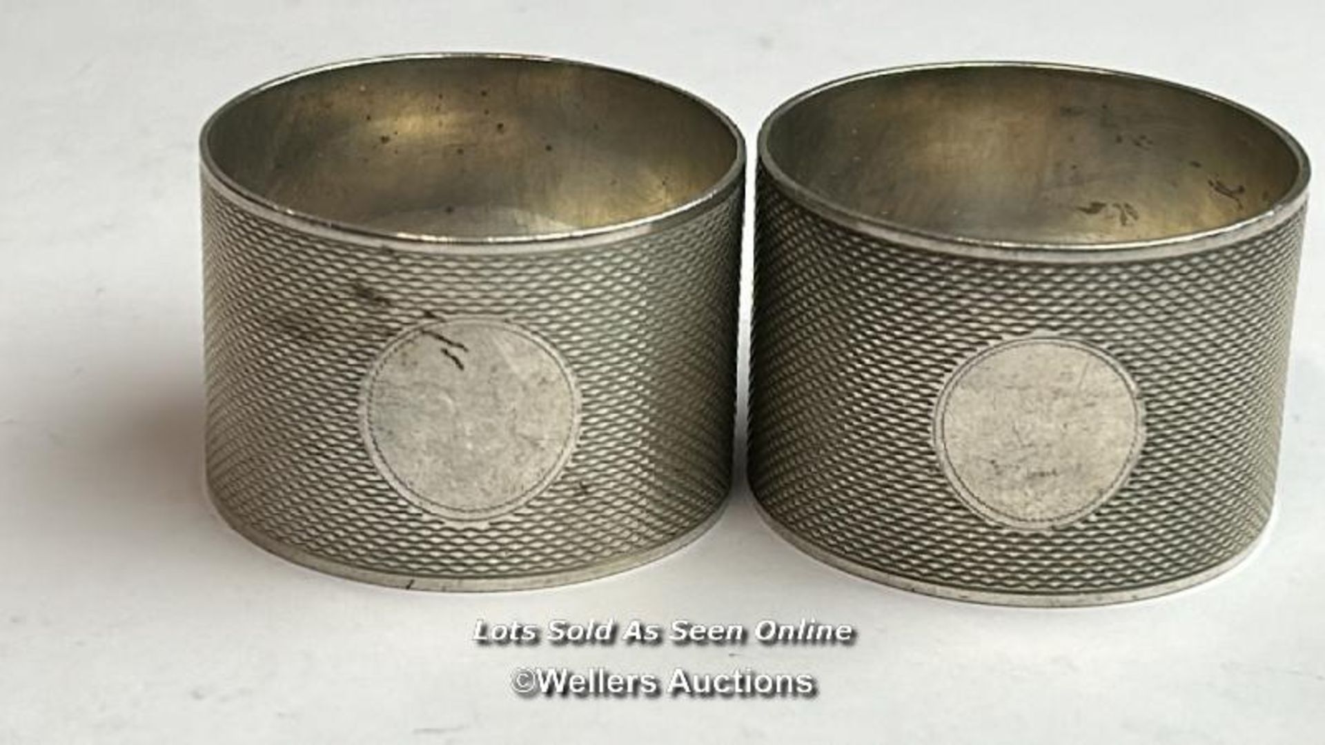 *Twelve assorted napkin rings including five hallmarked silver, silver weight 161g / AN17 - Image 6 of 12