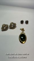 2 pairs of earings and a jade pendant / SF