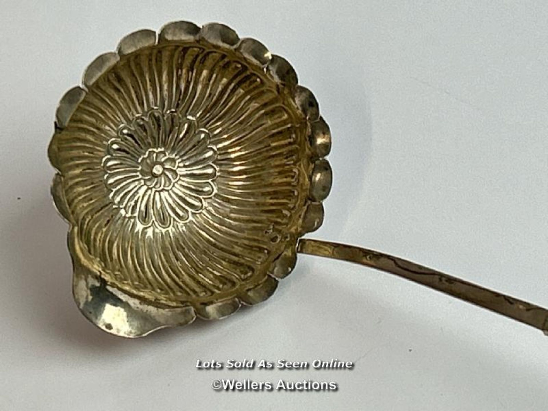 White metal toddy ladle, the bowl shaped as a flower, 35cm long / AN17 - Image 2 of 4
