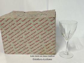 Six lead crystal wine glasses, boxed / AN17