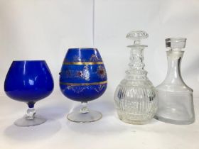 Assorted glassware to include decanters and large brandy glasses (4)