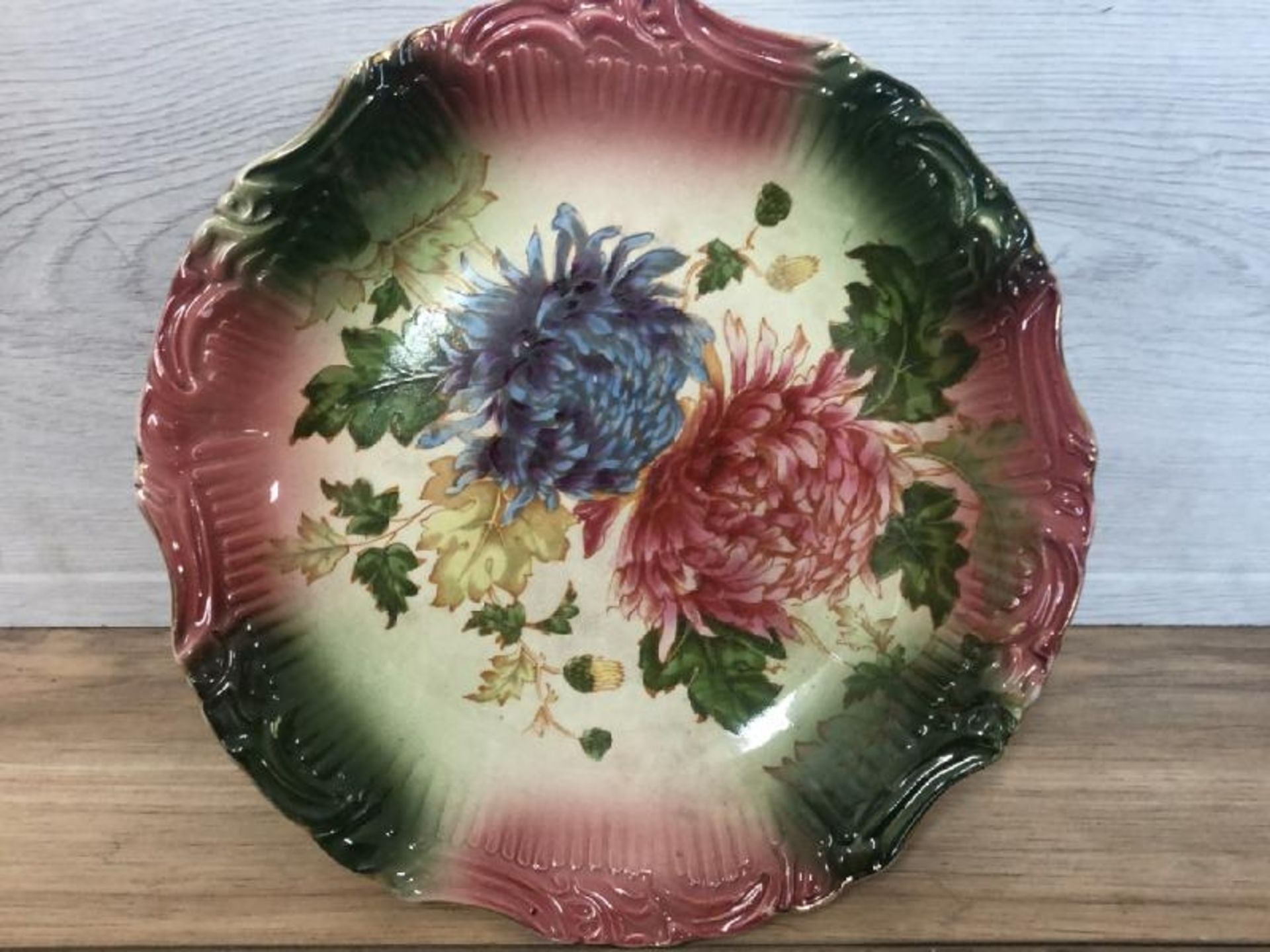 Five Victorian James Kent "Chrysanthemum" pattern plates, 24.5cm diameter / AN7 - Image 2 of 11