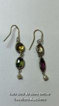 Pair of gren and tourmaline earings in yellow metal / SF