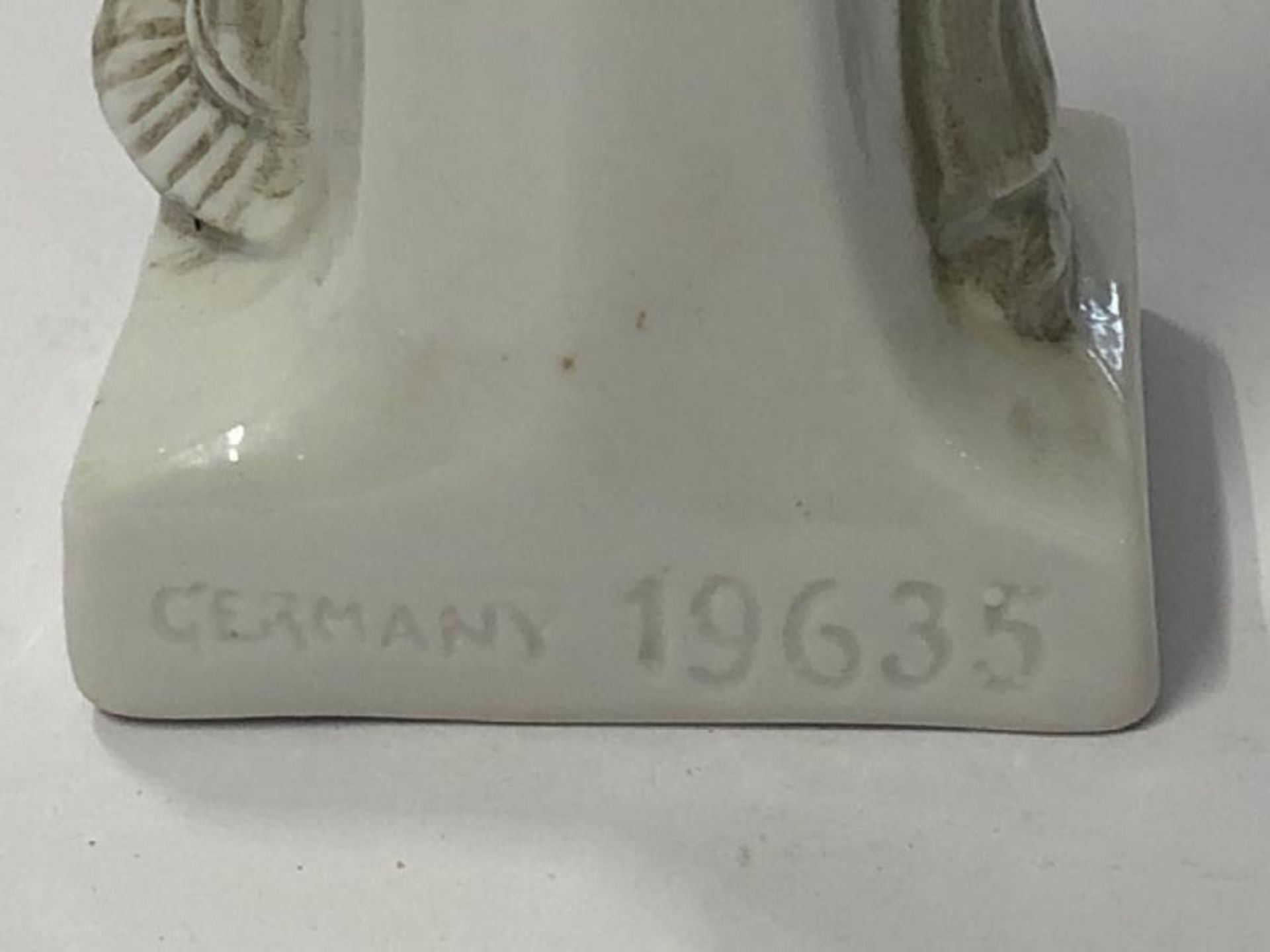 Ceramics including a vintage German porcelain figure of a hockey player, Spode "Lindisfarne - Image 4 of 14