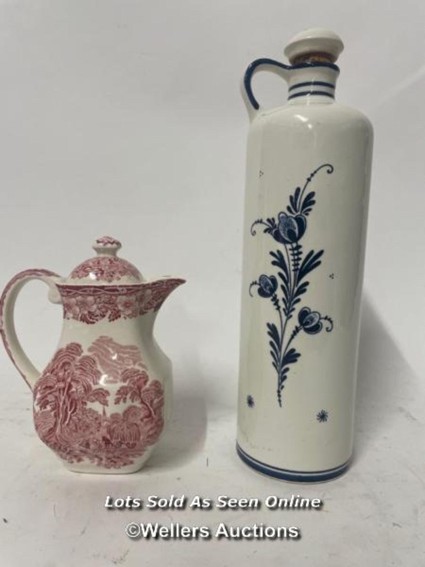 Delft lidded bottle and Wedgewood Enoch jug, both in good condition / AN8 - Bild 2 aus 4