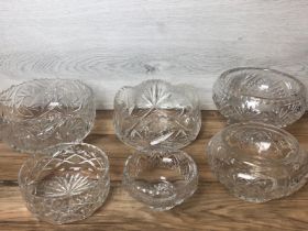 Selection of six cut glass fruit bowls, largest 10" diameter / AN22