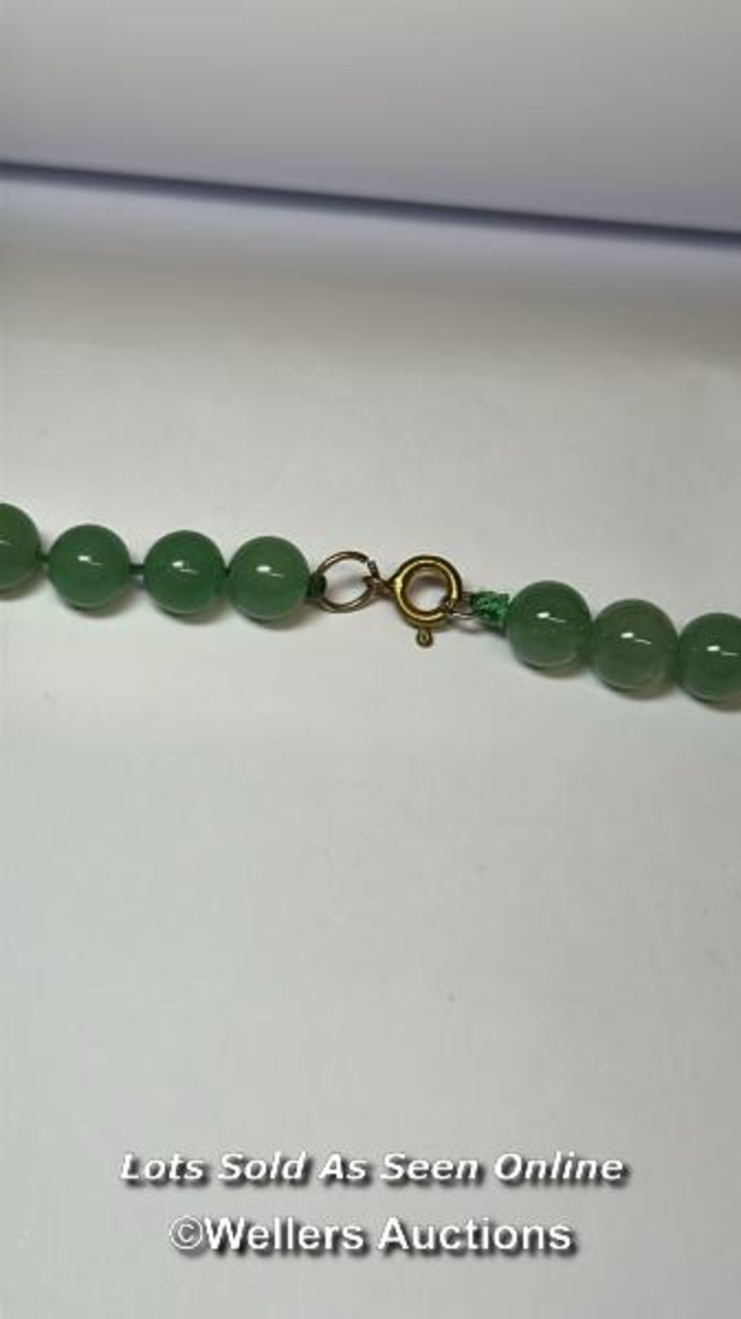 Jade bead necklace, length 60cm, 8-8"2mm beads with base metal bolt ring clasp / SF - Bild 2 aus 3