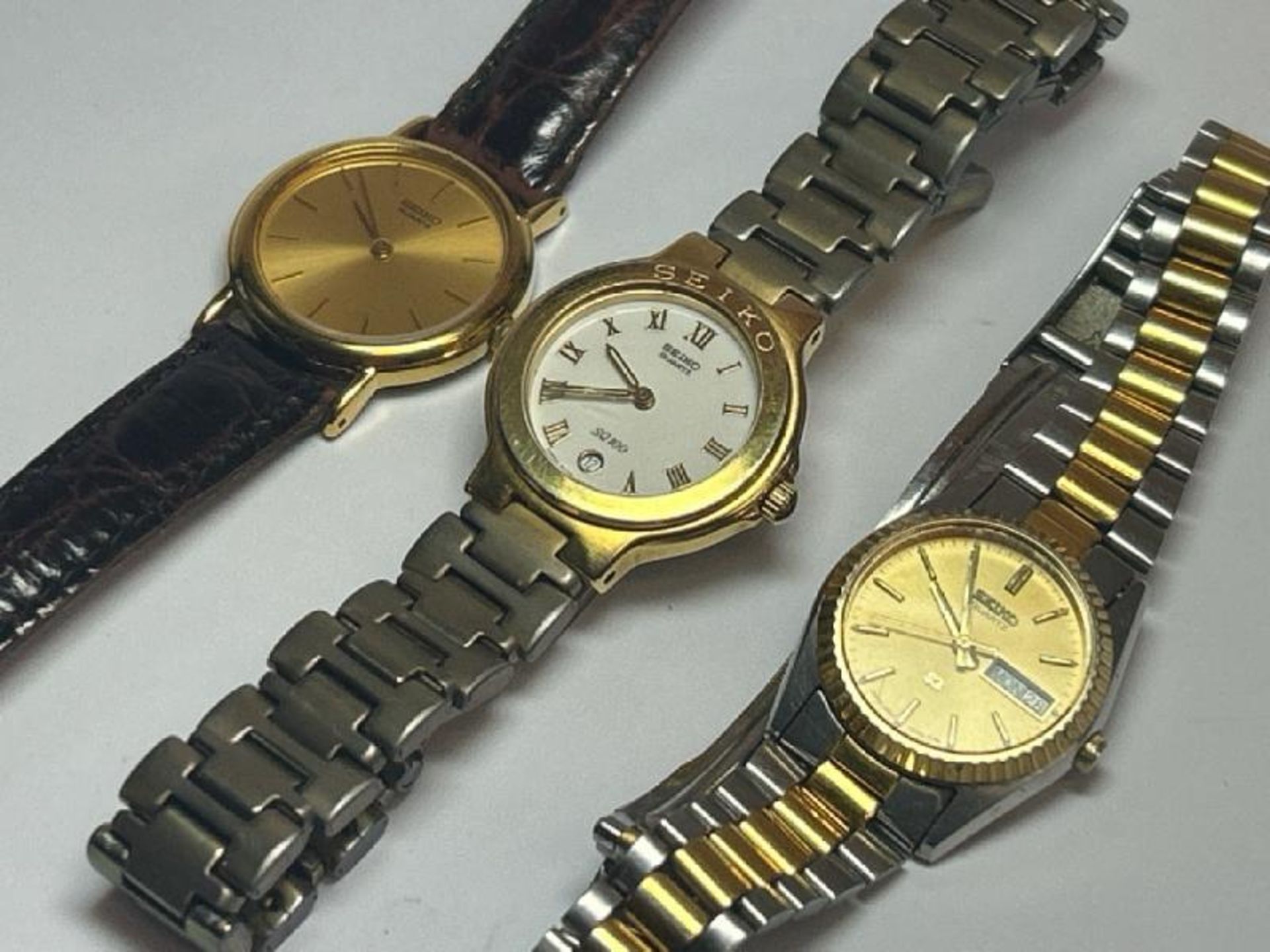 Three assorted ladies Seiko watches, numbers 462008, 260053 & 203152 /SF