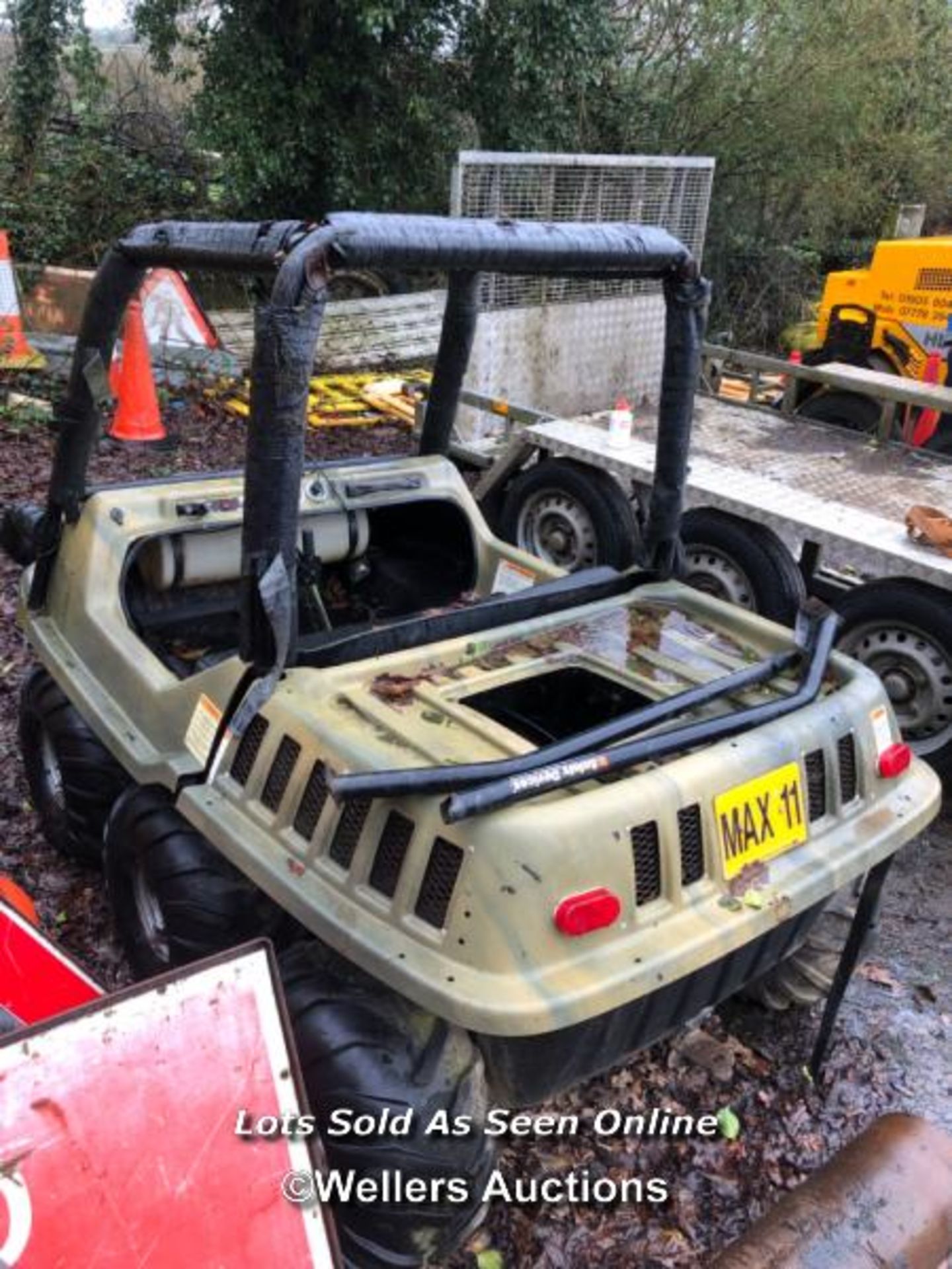 MAX II 6X6 AMPHIBIOUS VEHICLE, WITH KEY, INCL. FRONT MOUNTED WARN WINCH, SERIAL NO. 18189, NO ENGINE - Image 6 of 12