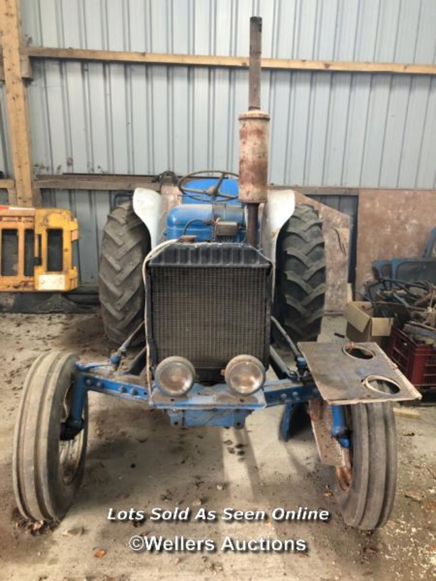 1968 FORD 3000 TRACTOR, REG: OTT 696G, DIESEL ENGINE, INIDCATING 4028 HOURS, INCL. LOGBOOK, LARGE - Image 2 of 29