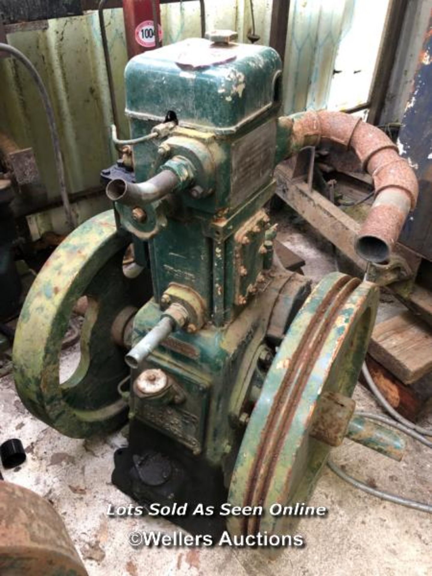 ENGINE BY LISTER, SERIAL NO. 1962813, INCL. GENERATOR, DIMENSIONS 100CM (H) / NO VAT ON HAMMER