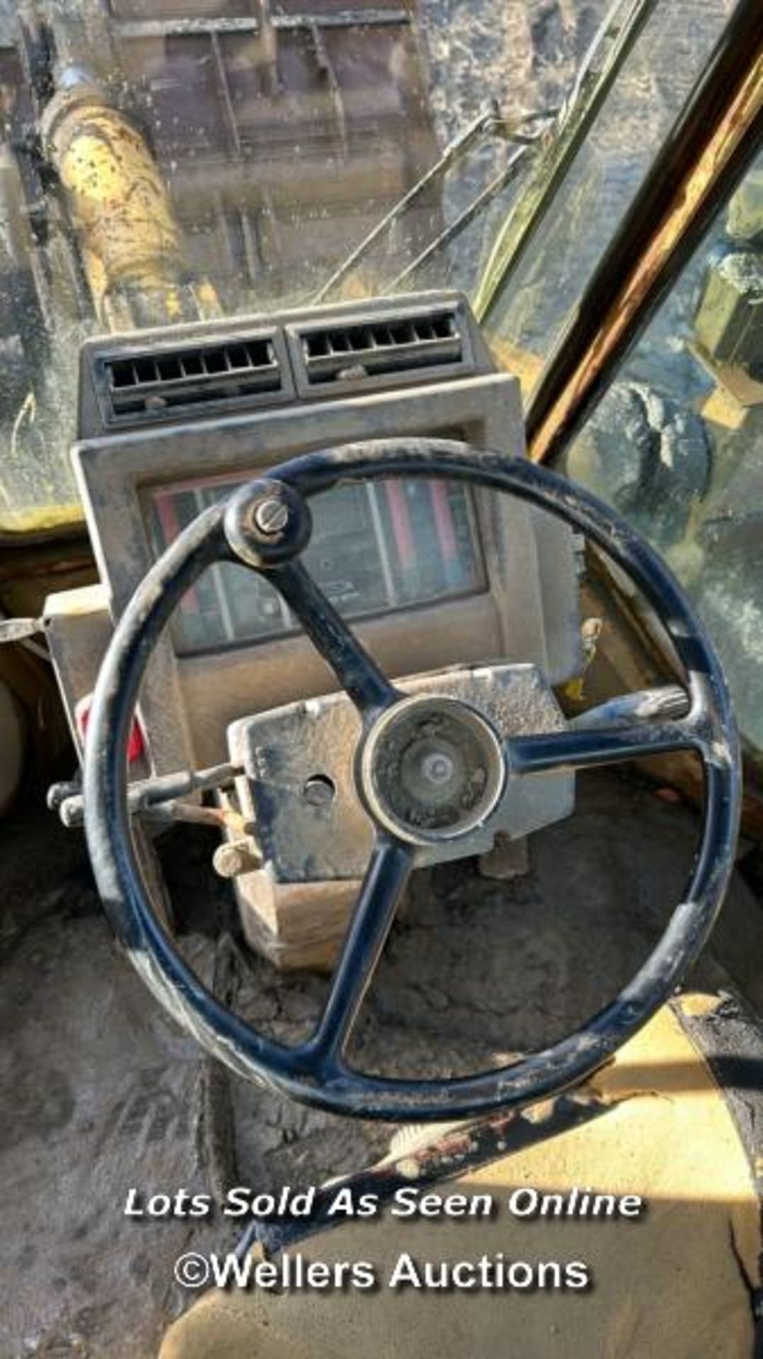 *KOMATSU WA320 FRONT WHEEL LOADER, BELIEVED TO BE A 1999 MODEL, SERIAL NO: 20193, ODOMETER - Image 14 of 23