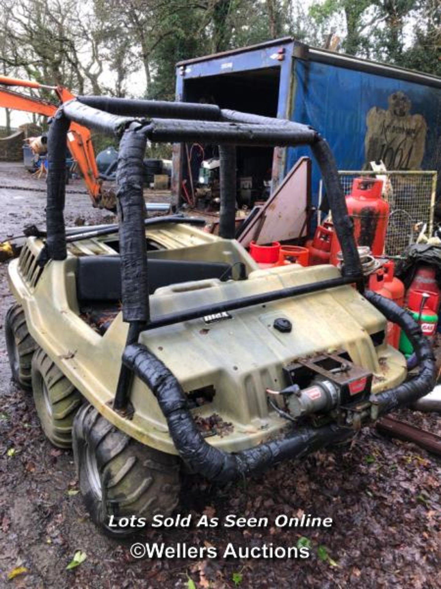 MAX II 6X6 AMPHIBIOUS VEHICLE, WITH KEY, INCL. FRONT MOUNTED WARN WINCH, SERIAL NO. 18189, NO ENGINE